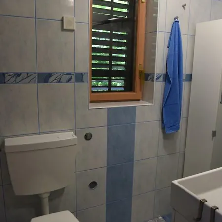 בית נופש Pocitniska Hisa V Mestnem Vrhu Na Ptuju פטוי
